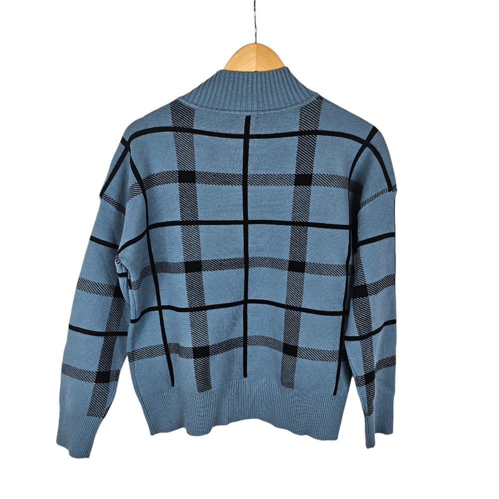 Tahari Blue Plaid Button Accent Sweater L - Picture 2 of 3